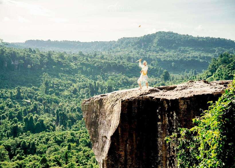 Siem Reap: Kulen Waterfalls and Banteay Srei Tour - What to pack for Kulen heat, temple walking, and a possible swim