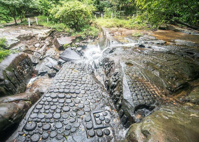 Siem Reap: Kulen Waterfalls and Banteay Srei Tour - Should you book this Kulen and Banteay Srei day trip?