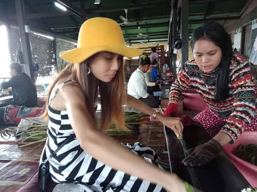 Siem Reap: Lotus Silk Farm- Tour, Lake & Masterclass - FAQ