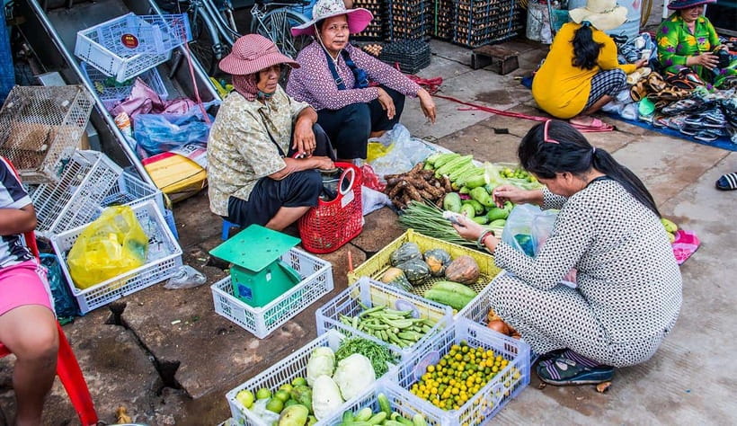 Siem Reap: Morning Cooking Class & Market Tour - Entering the morning: tuk tuk pickup and the market plan