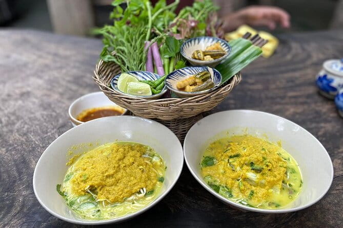 Siem Reap Morning Market & Food Tour by Tuk Tuk - Wat Po Lang Ka breakfast: Bai Sach Morn and tea