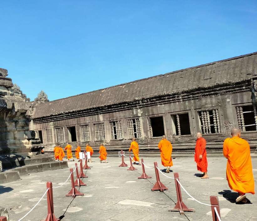 Siem Reap Private Tour: Angkor Wat Sunrise And Banteay Srei - What to Wear and Bring (So You Don’t Hate the Heat)