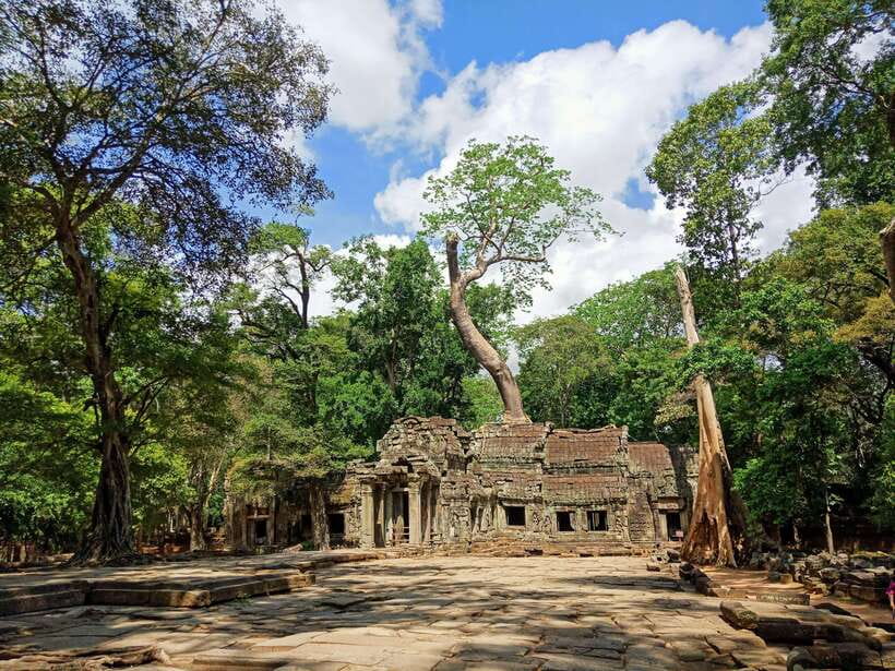 Siem Reap Private Tour: Angkor Wat Sunrise And Banteay Srei - Your Guide and Driver: Why Private Works Better at Angkor