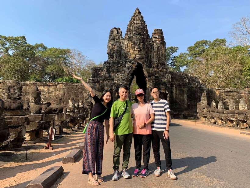 Siem Reap: Private Tour of Angkor Complex - Bayon Temple: the faces that change as you walk