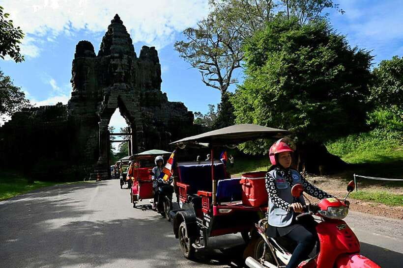 Siem Reap : Private Tuk-Tuk Tour of the Magnificent Temples. - Lunch at your own cost: plan for fuel without killing the day