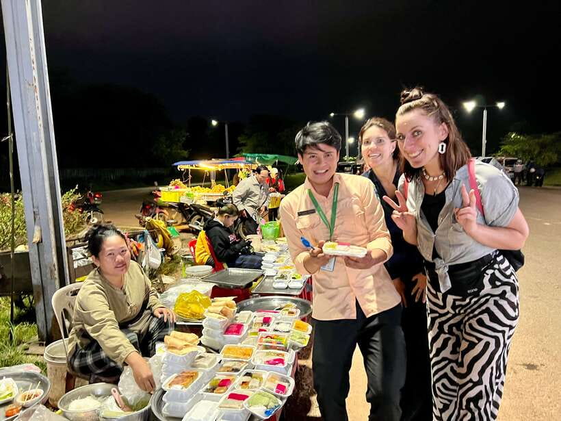 Siem Reap: Small Group Street Food Tour with Tuk-Tuk Ride - Practical tips so your night goes smoothly
