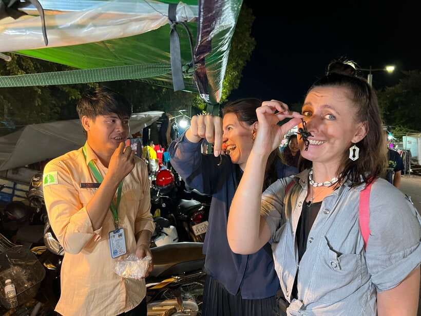 Siem Reap: Small Group Street Food Tour with Tuk-Tuk Ride - Who this tour is best for