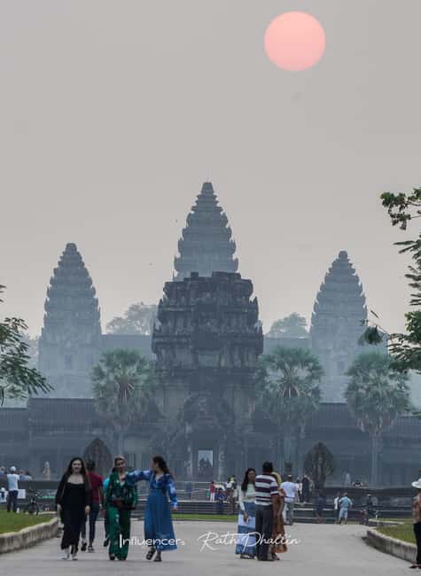 Siem Reap Temple Tour 2-Day with Sunrise/Sunset - Angkor Thom city: Bayon’s faces and the Terrace of the Elephants