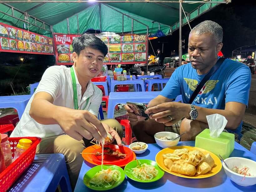 Siem Reap: Tonle Sap and Kampong Phluk Tour with Street Food - Kampong Phluk on Tonle Sap: stilt houses, mangroves, and a boat ride you’ll remember