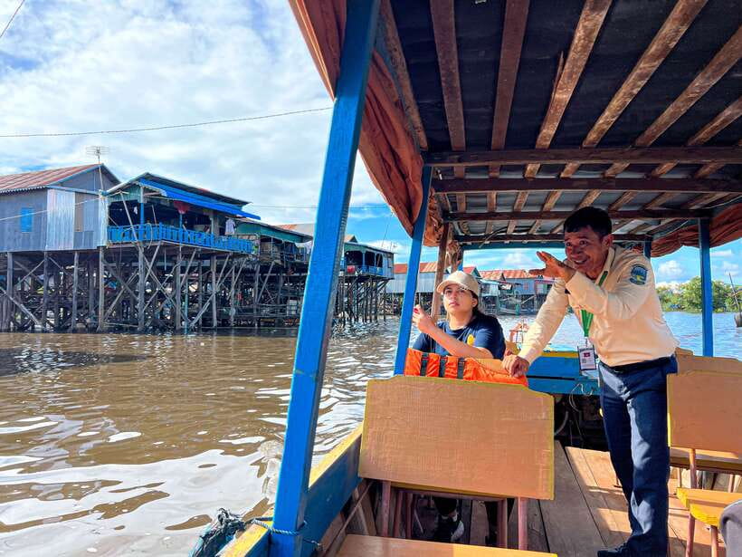Siem Reap: Tonle Sap and Kampong Phluk Tour with Street Food - The dry-season reality: why March to July can change the whole vibe