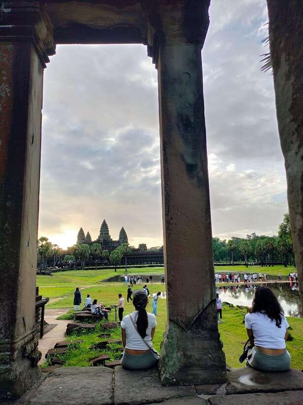 Siem Reap Tour Guide: Angkor Wat Sunrise Tour & Beng Mealea - Bayon Temple: faces, meaning, and why the stop is short on purpose