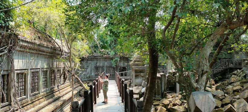 Siem Reap Tour Guide: Angkor Wat Sunrise Tour & Beng Mealea - Angkor Wat Sunrise: the moat reflection timing and the best first photos