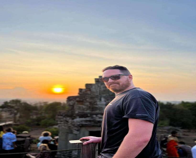Small-Group Full Day Angkor wat Guide tour with Sun set - Price, tickets, and what you must budget for