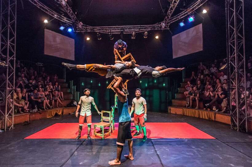 Street Food Tour and Phare Circus with Tuk-Tuk Transfers - A 5-hour street food + circus plan that actually makes sense