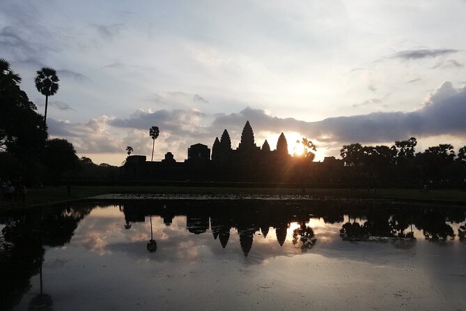 Sunrise Small Group Tour to Angkor Wat Temple - The ride from Siem Reap: pickup, AC, and fewer stress points