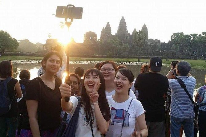 Sunrise Tour of Angkor Temples from Siem Reap - Angkor Thom and Bayon Temple: a maze built for slow looking