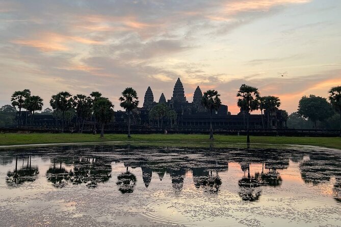 Sunrise Tour of Angkor Temples from Siem Reap - Angkor Wat at first light: photos, meaning, and practical navigation