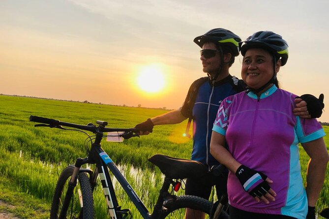 Sunset at Countryside - From Taphul Rd to open roads: how the afternoon ride starts