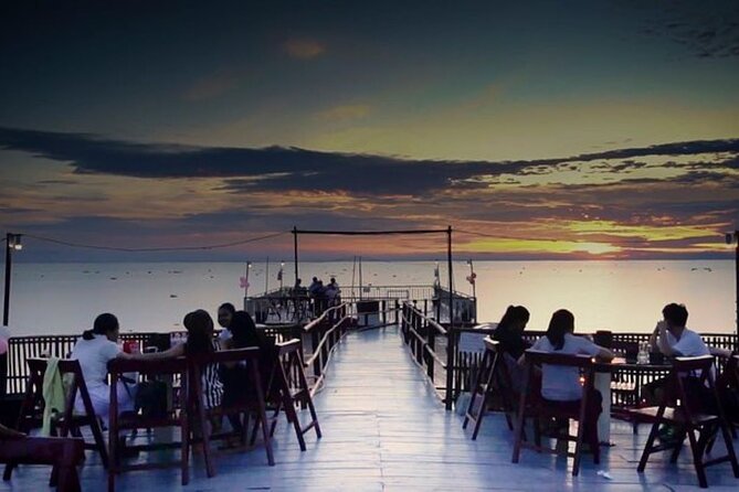 Sunset Dinner and drinks includes a Floating Village cruise tour. - Chong Khneas floating villages cruise: what you actually see from the boat