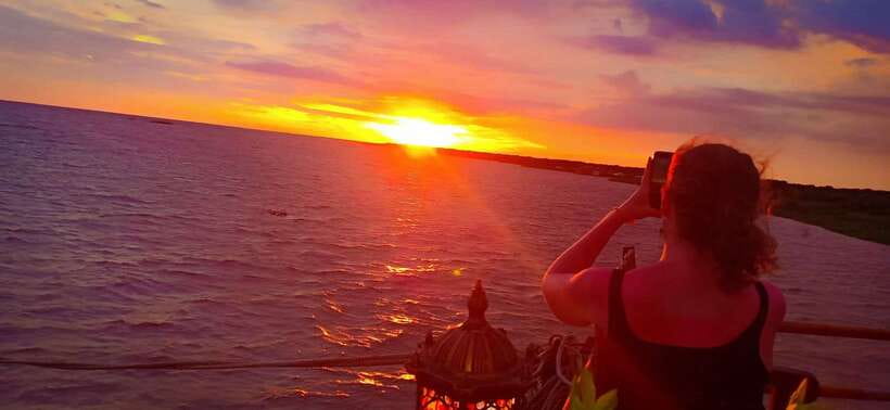 Sunset Dinner Tour: Tonle Sap Lake Floating Village - Floating crocodile and fish farms: what you’re learning, and how to handle it