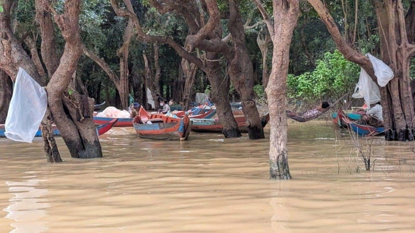 Sunset Kompong Pluk Floating Village - Tonle Sap sunset: the late-day payoff and how to enjoy it