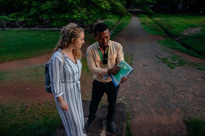 The Ultimate Angkor Wat Temple Private Day Trip - Why a private tuk-tuk day beats the bus-and-headphones routine