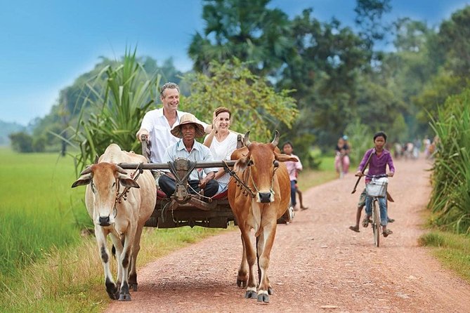 Tonle Sap Lake and Kampong Phluk Village Private Half Day Tour - Stop 1: Arriving in Kompong Phluk and Getting the Lay of the Land