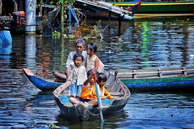 Tonle Sap Lake & Kampong Phluk Village Half-Day Tour - Local markets and daily life: the stop that adds meaning