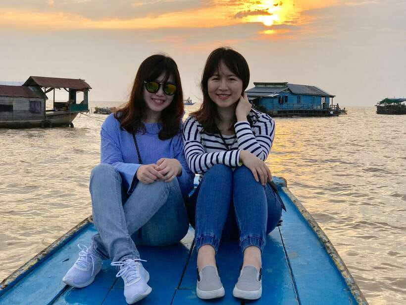 Tonle Sap Tour of Kompong Phluk Village & Evening Food tour - The shared boat ride: what you’ll actually get on the water