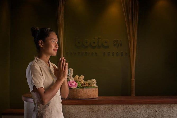 Traditional Head, Back & Shoulder Massage in Siem Reap - The 60-minute plan: head, face, neck, back, shoulders