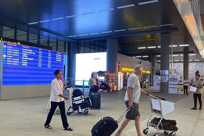 Transfer from Hotels in Siem Reap City to Siem Reap Airport - How the hotel lobby pickup to SAI actually feels