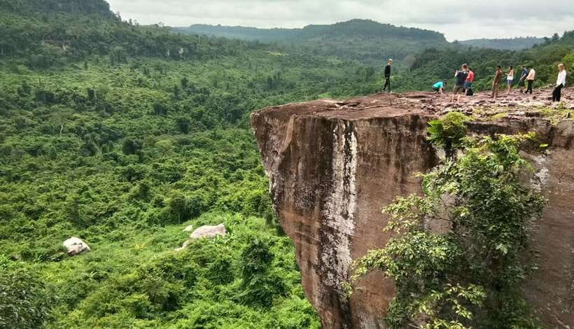 Trekking Tour at Phnom Kulen National Park from Siem Reap - Valley of a Thousand Lingams: watching water do the work