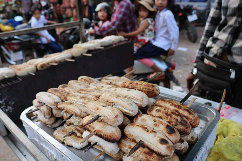 Twilight Tastes of Siem Reap Include Dinner - The fruit market and alleyways: where the shopping is the story
