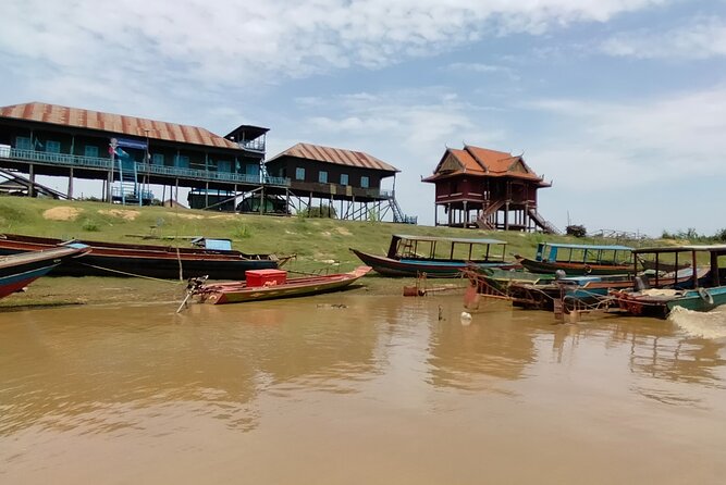 Unique Private Day Tours To Kompong Khleang Village & Tonle Sap Lake - Kompong Khleang’s stilted world: what you actually see