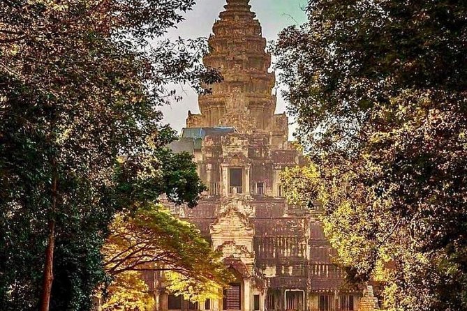 Unveil The Magic Of Angkor Wat Sunset In A Day Personalized Tours - Phnom Bakheng Sunset: The View Over Angkor and Beyond