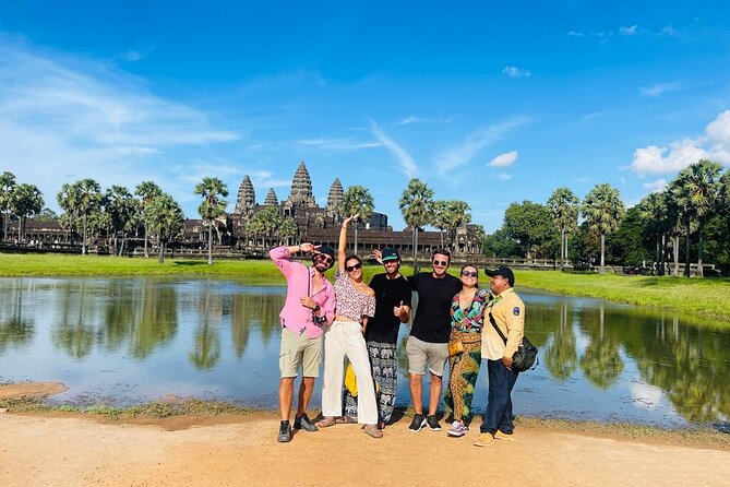 Wildlife Expedition: Elephant Sanctuary, Kbal Spean Banteay Srei - The guide makes the temples make sense (and photos look better)